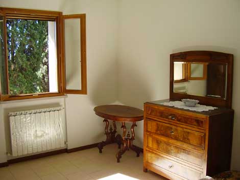 stanza-liberty-bed-and-breakfast-cipressi-urbino