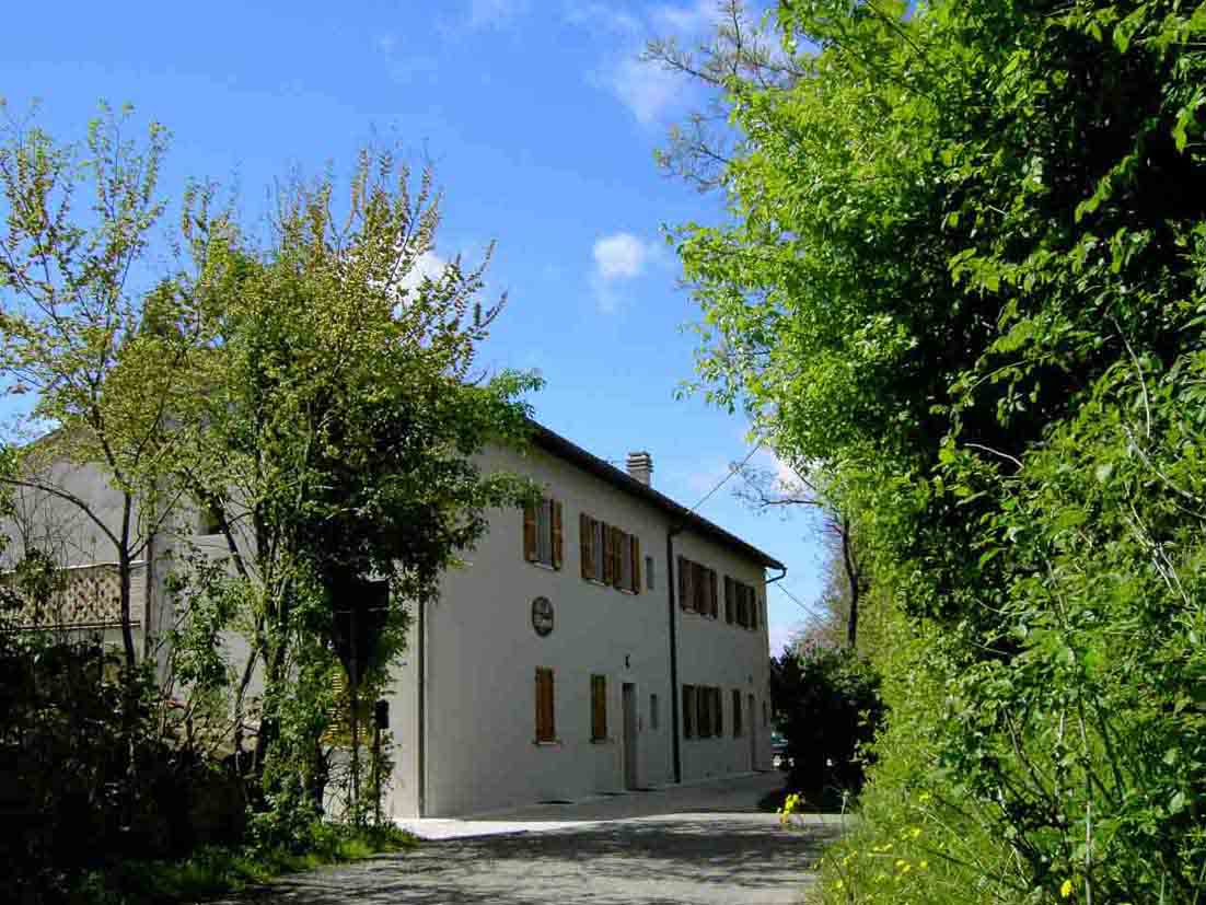 entrata-bed-and-breakfast-cipressi-urbino